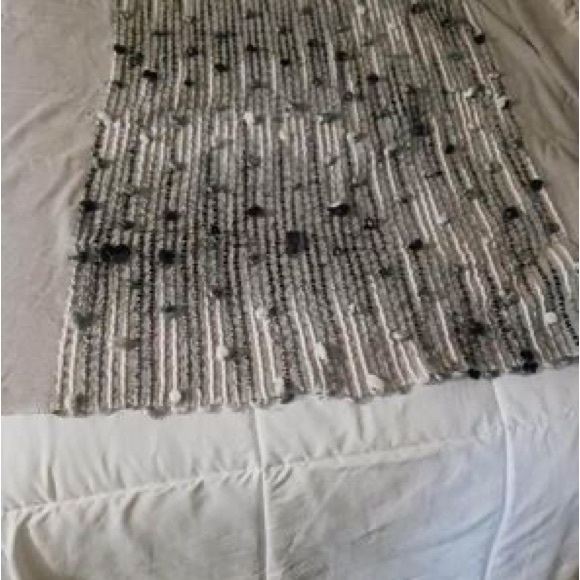 Throw blanket and decorative plate - Picture 4 of 5